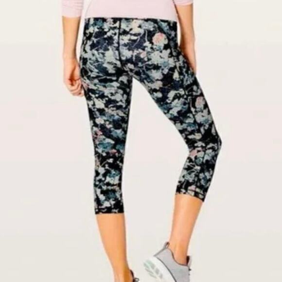 Lululemon Speed Up Crop 21” Spring Bloom‎ Multi Size 4 - Picture 1 of 7